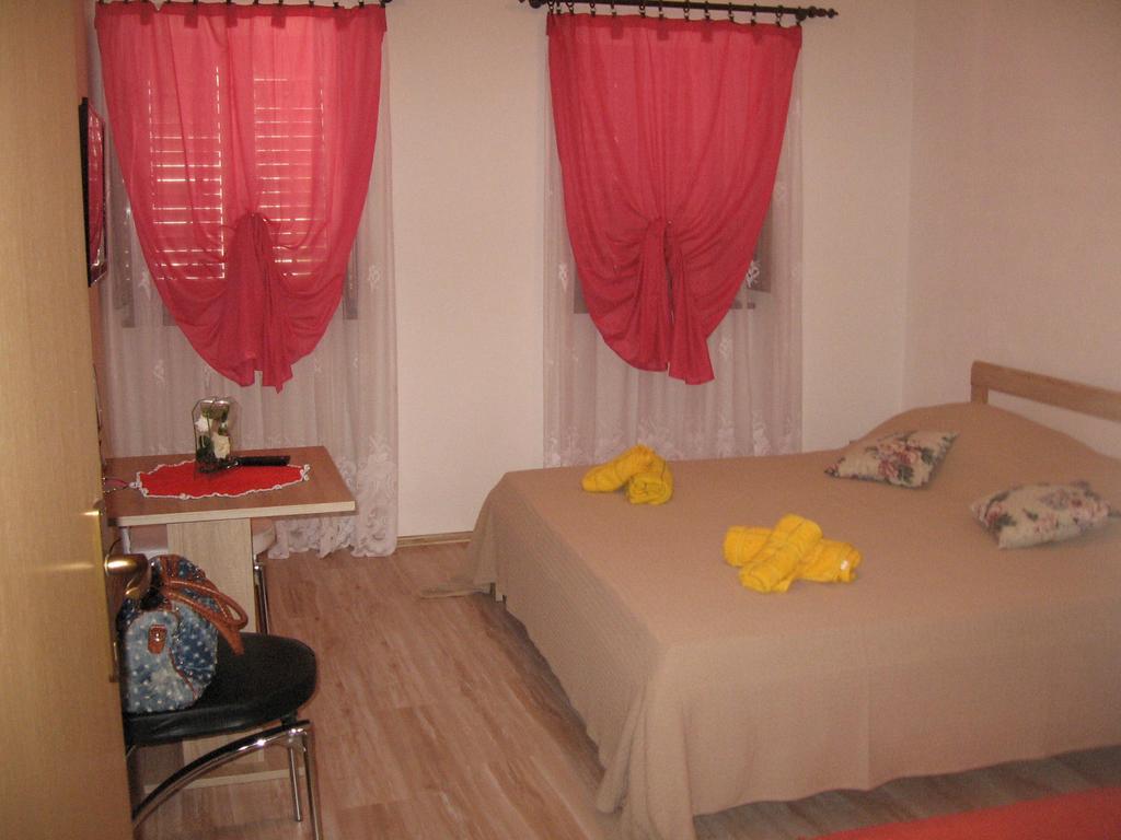 Apartments Alen Pazin Exterior photo